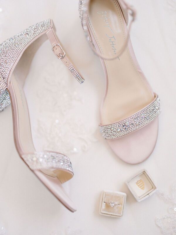 brides elegant rhinestone wedding shoes