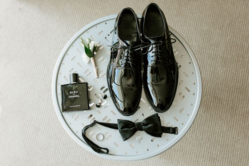 flatly photo groom's wedding accessories