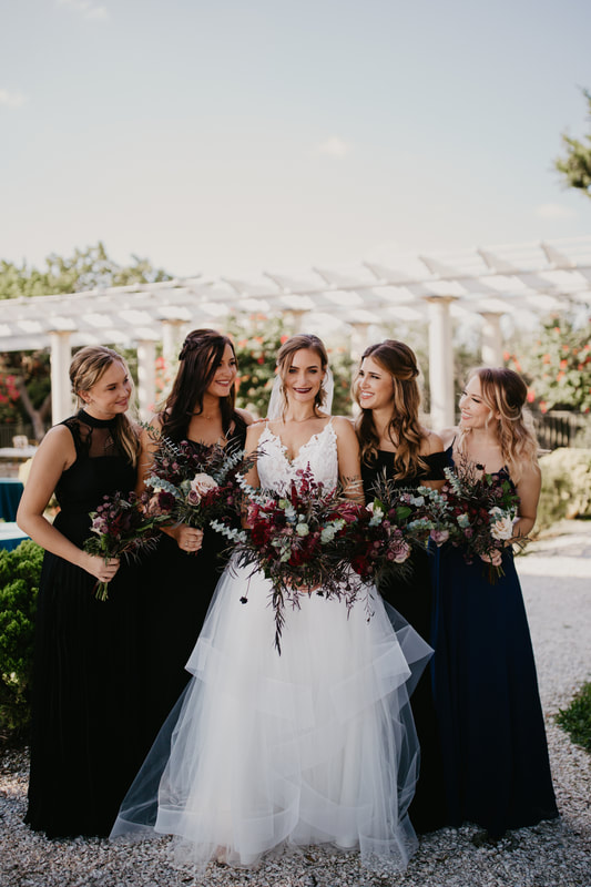 Bride and bridal party at Marie Selby Botanical gardens