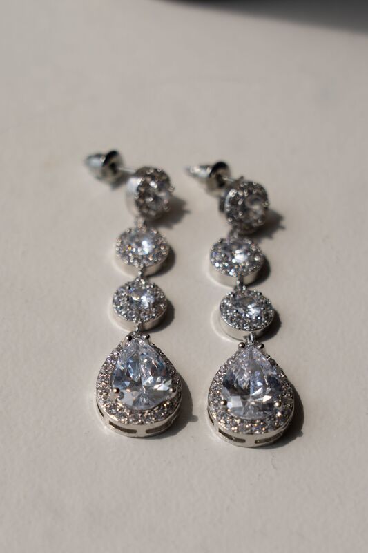 diamond drop earrings for a bride's special wedding day