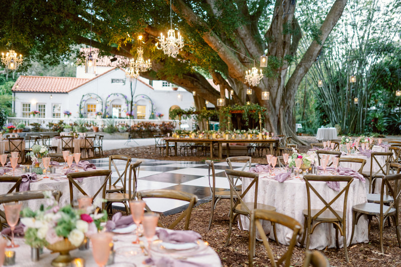 Sarasota outdoor wedding reception at Selby Gardens 