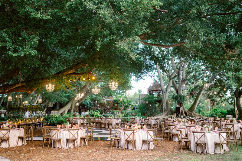 Nighttime e wedding reception at Marie Selby Gardens