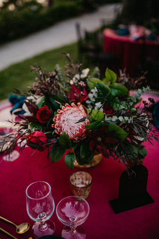 beautiful textured floral arrangement at Sarasota wedding