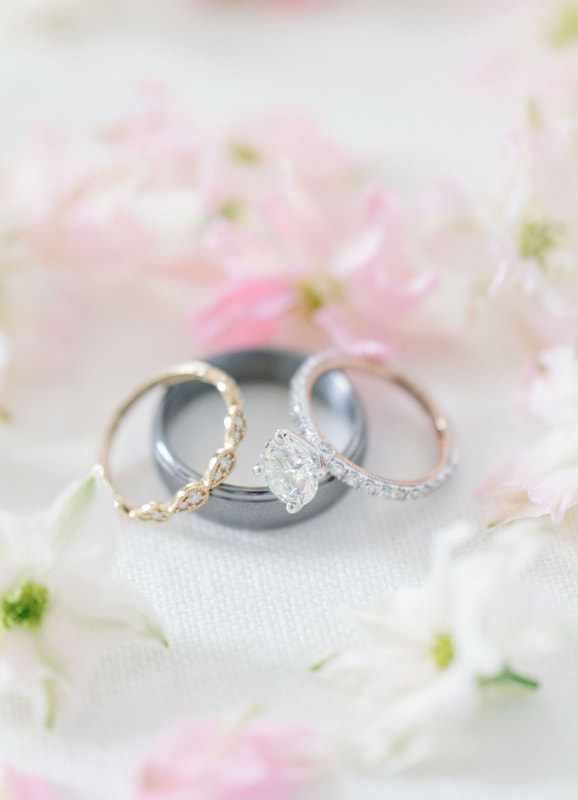 flatly photos of Sarasota couple's wedding rings
