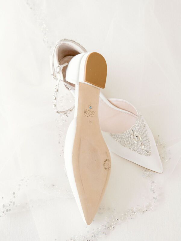 elegant bridal wedding shoes