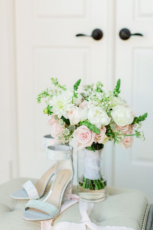 Jennifer Matteo Event Planning – Lakewood Ranch – Lakewood Ranch wedding – The Lake Club – A wedding at The Lake Club – Pink and white wedding – Florida luxury weddings- Sarasota wedding planner- bridal bouquet and bride's shoes