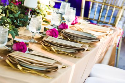 Jennifer Matteo Event Planning – Indian Weddings – Florida Indian wedding planner – Florida Indian weddings - table setting with gold flatware