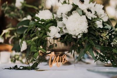 Jennifer Matteo Event Planning – Sarasota Wedding Planner- Selby Garden Wedding -rustic garden wedding - wedding centerpieces - greenery with gold